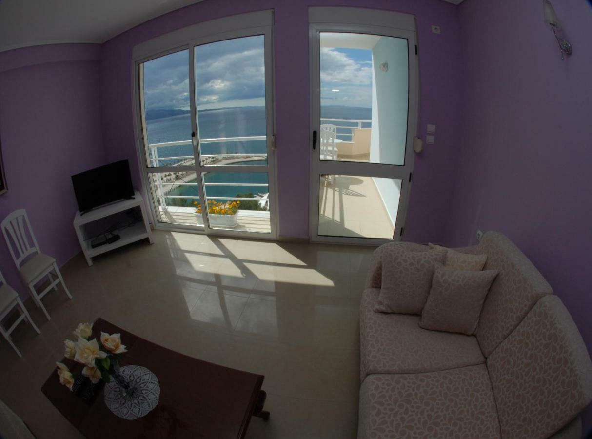 Erti'S Apartments Sarandë Exteriör bild