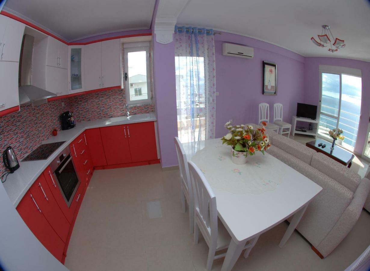 Erti'S Apartments Sarandë Exteriör bild
