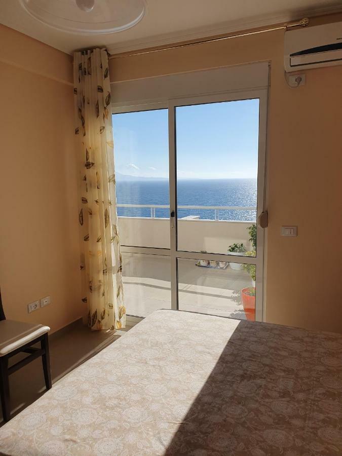 Erti'S Apartments Sarandë Exteriör bild
